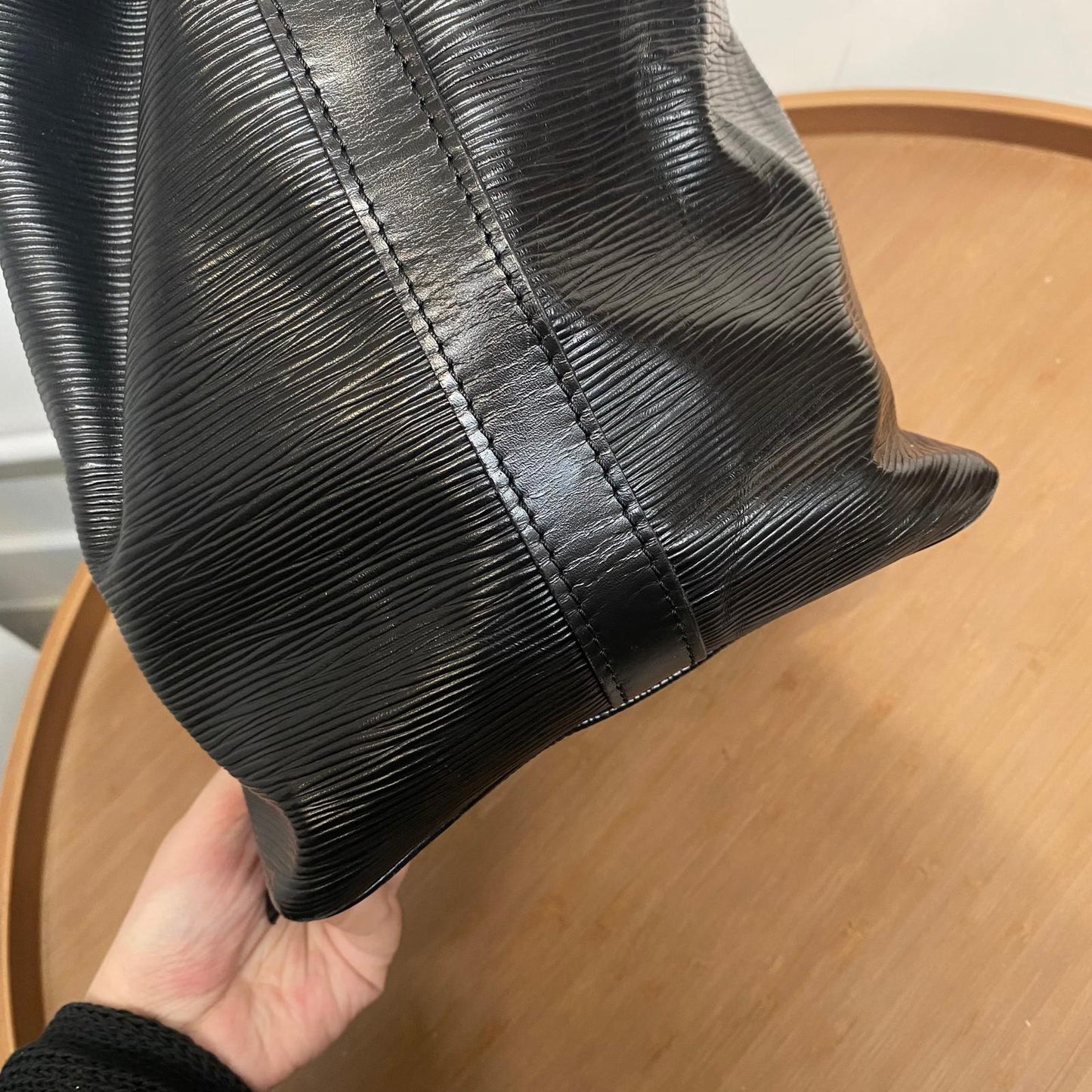 LV EPI 水波紋水桶袋 M59012