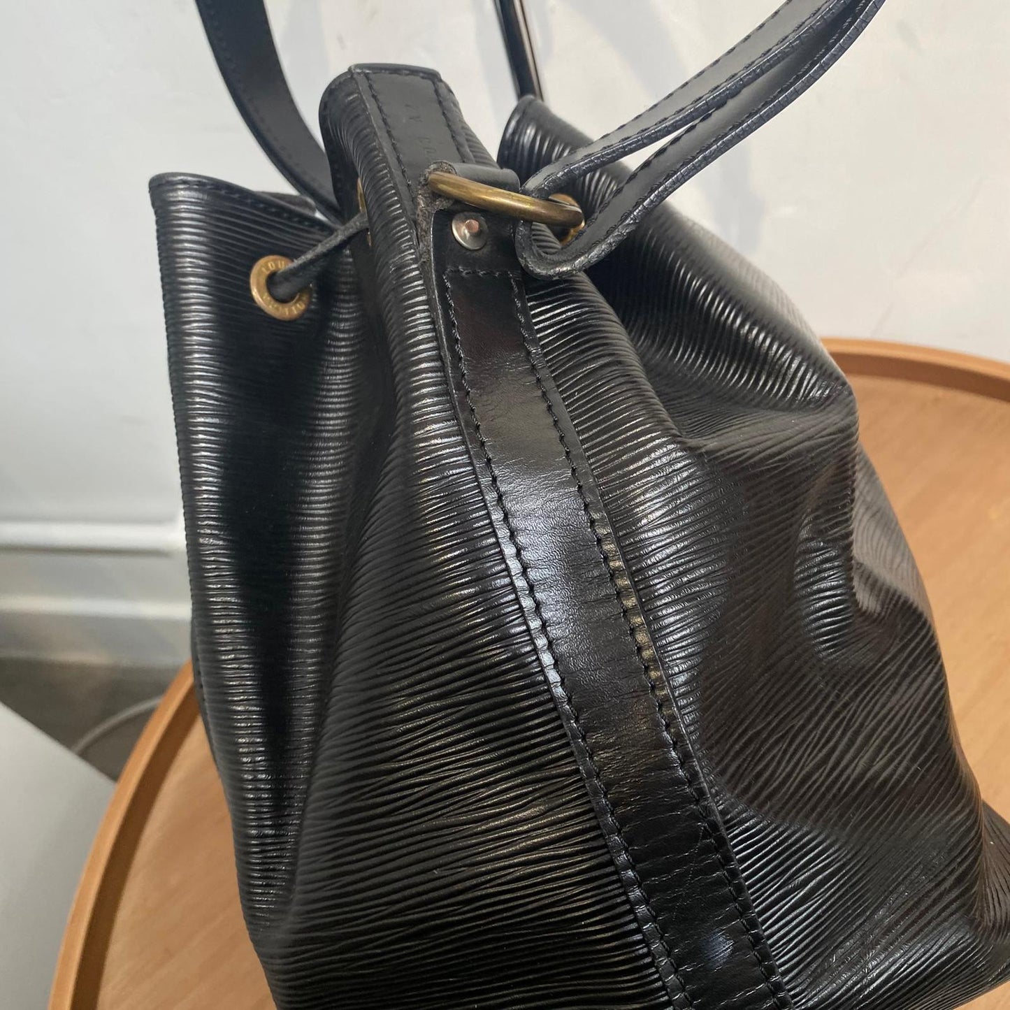 LV EPI 水波紋水桶袋 M59012