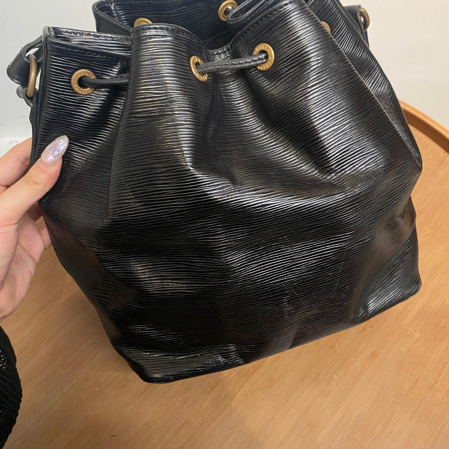 LV EPI 水波紋水桶袋 M59012