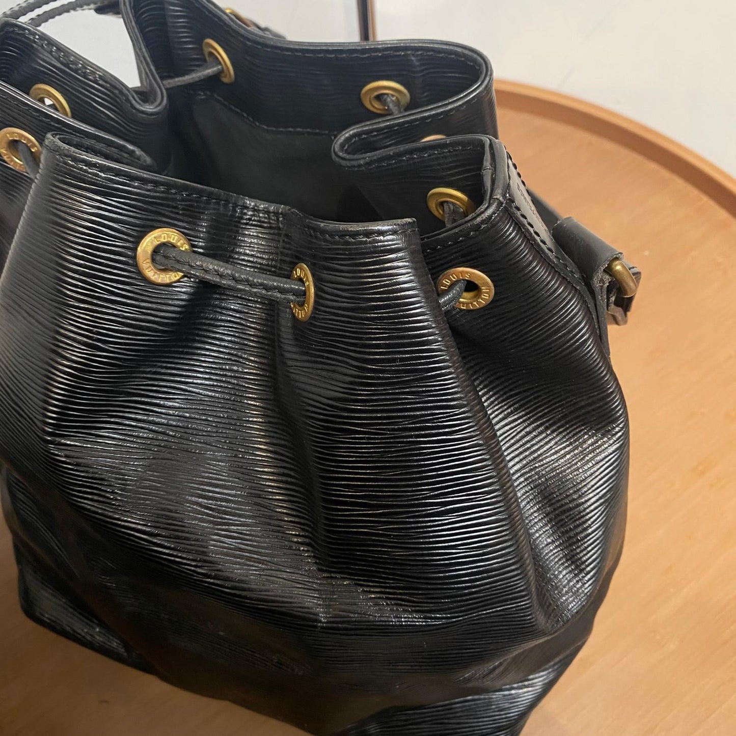 LV EPI 水波紋水桶袋 M59012