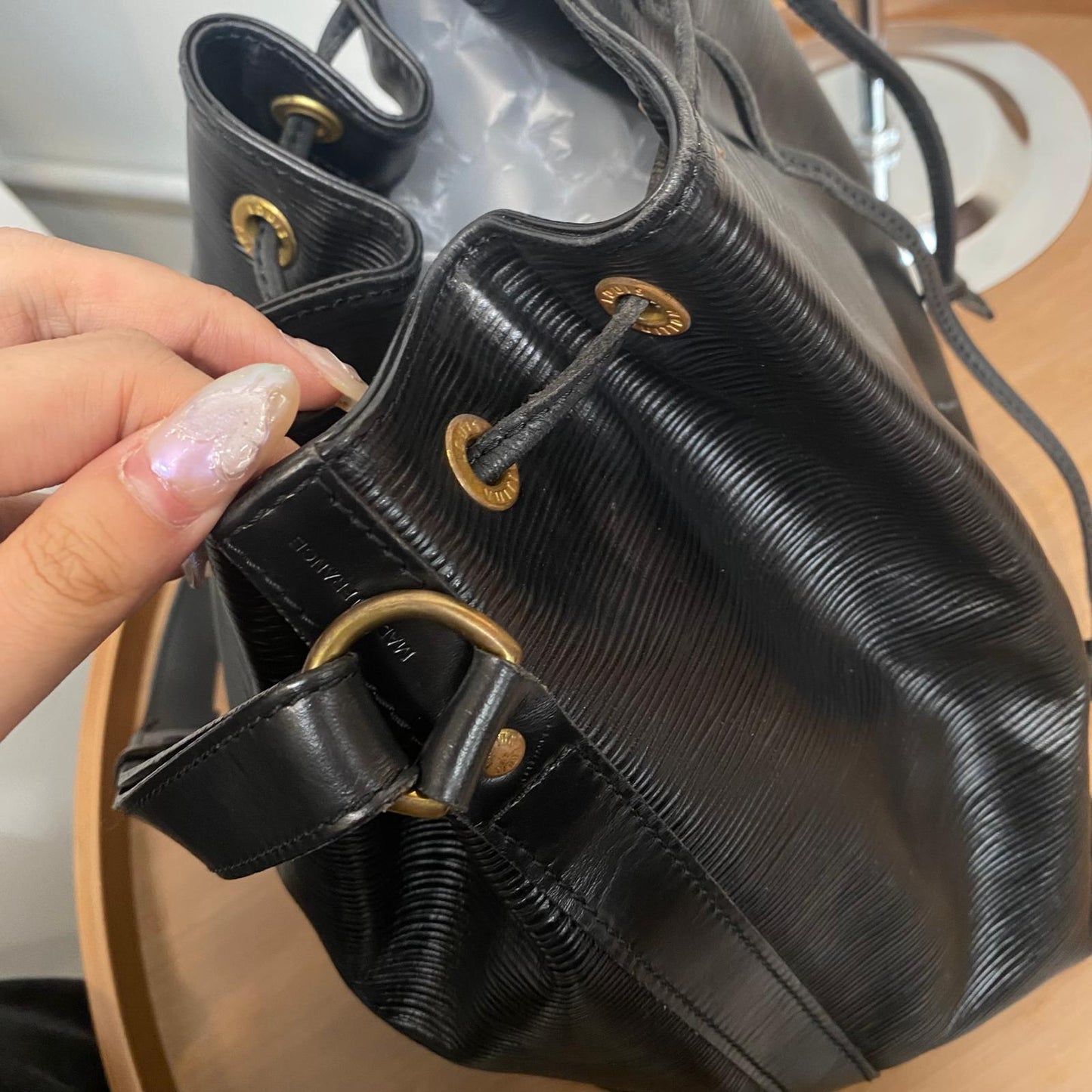 LV EPI 水波紋水桶袋 M59012
