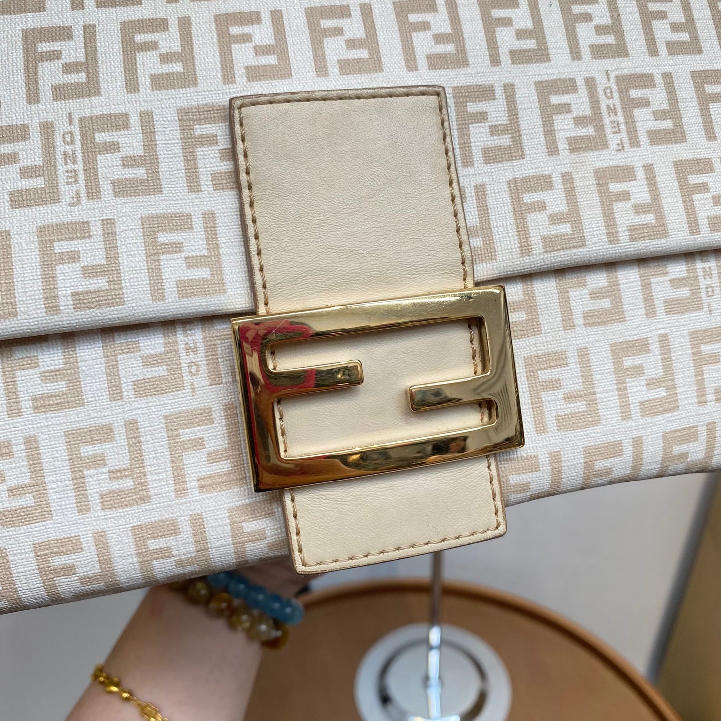 Fendi 白色法棍