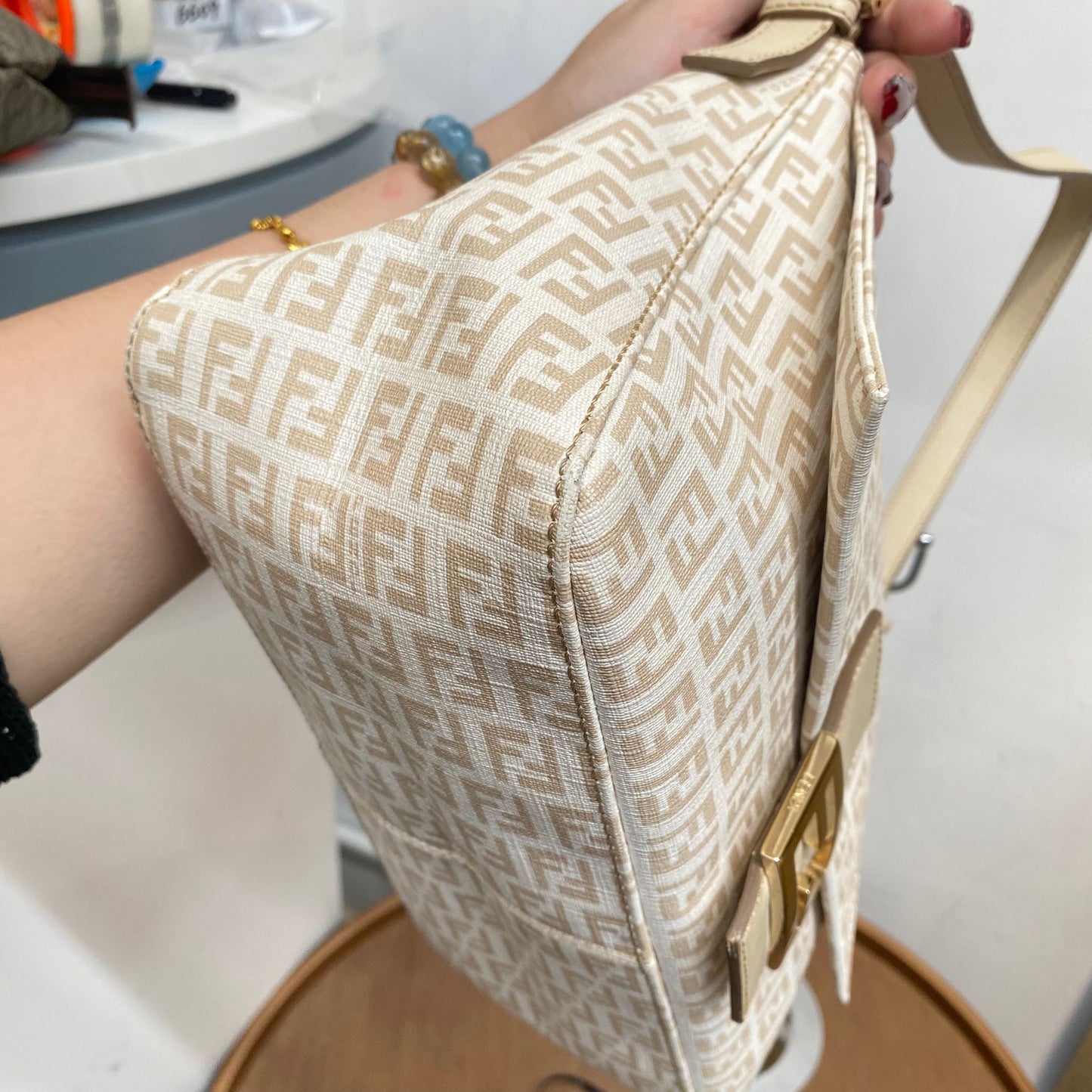 Fendi 白色法棍