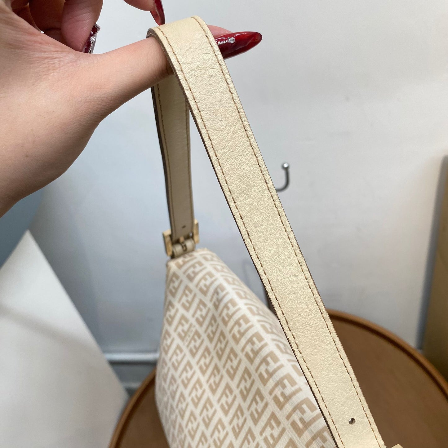 Fendi 白色法棍