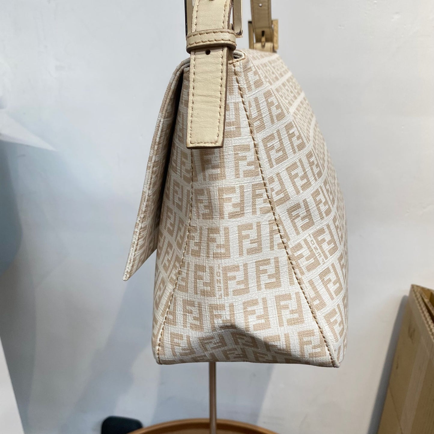Fendi 白色法棍
