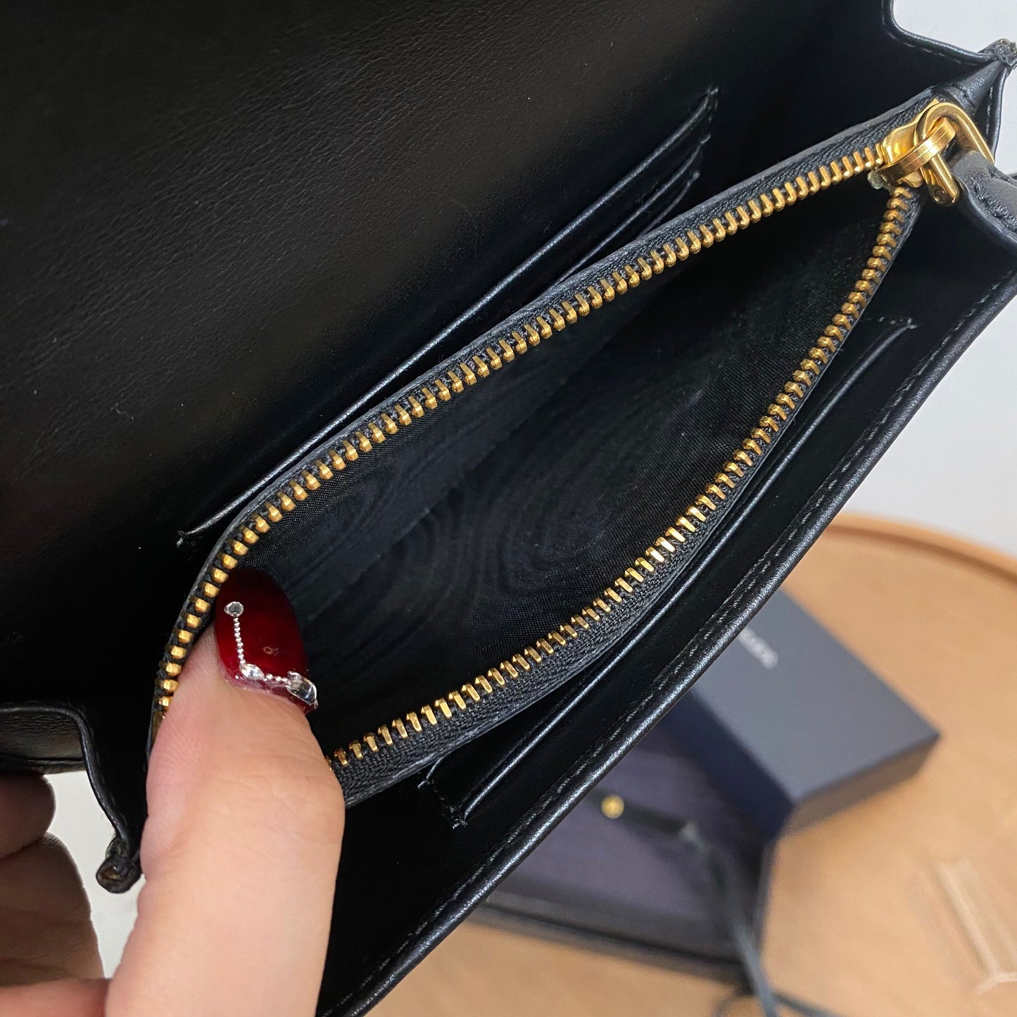 Prada WOC 有盒