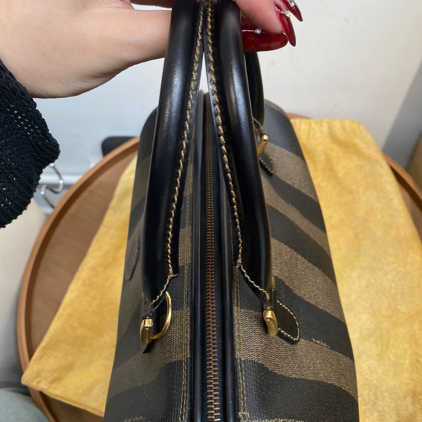Fendi Boston 有塵袋