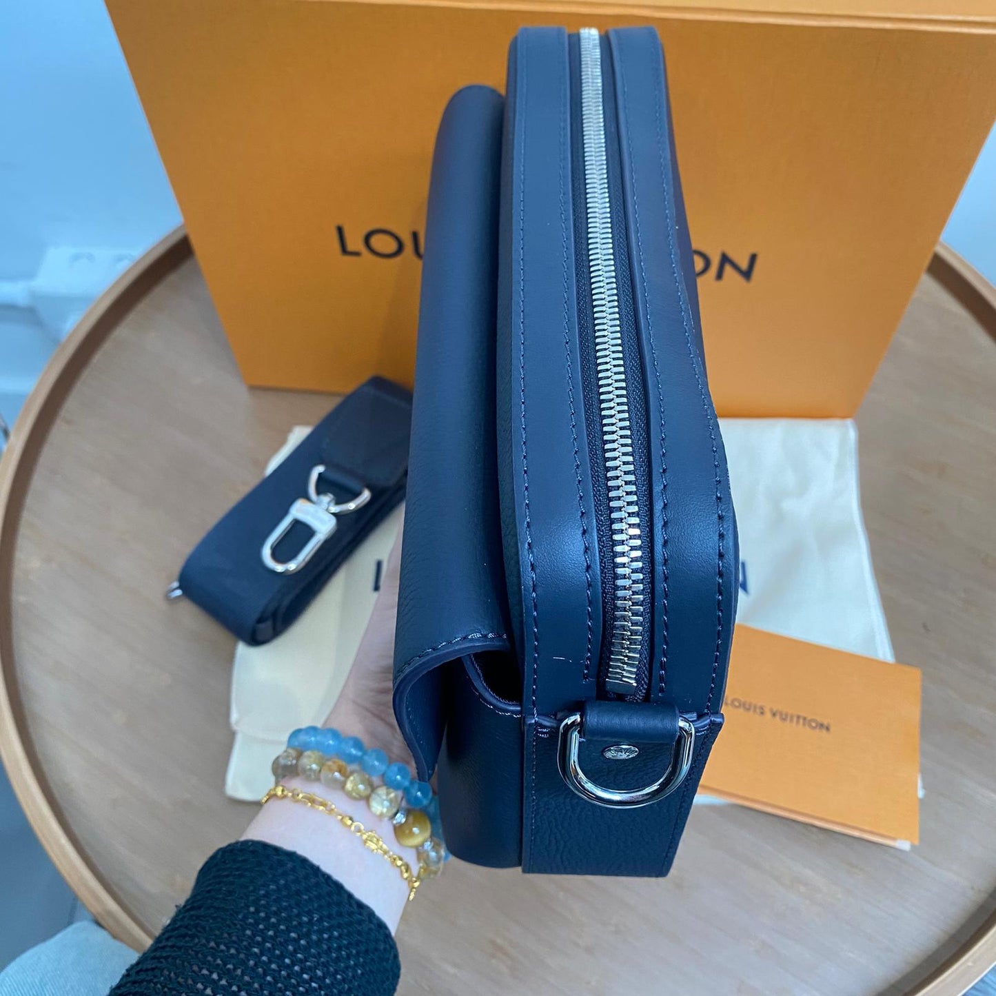 LV Fastline 郵差包 M24750