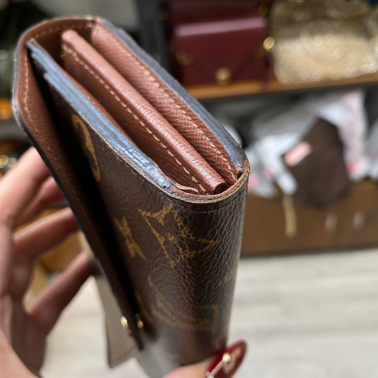 LV老花長銀包