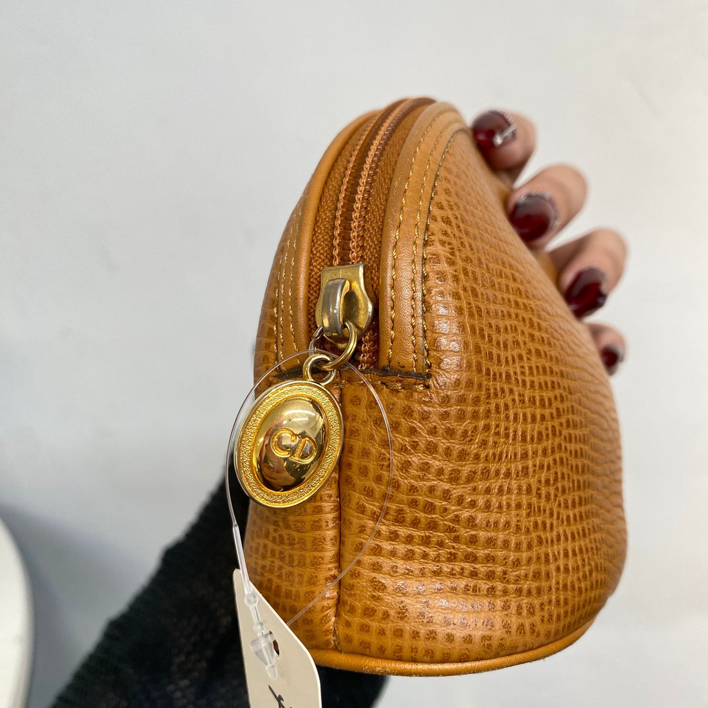 DIOR 金蛋 Pouch