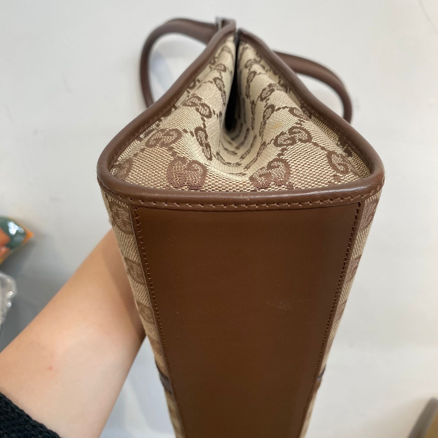Gucci腋下包