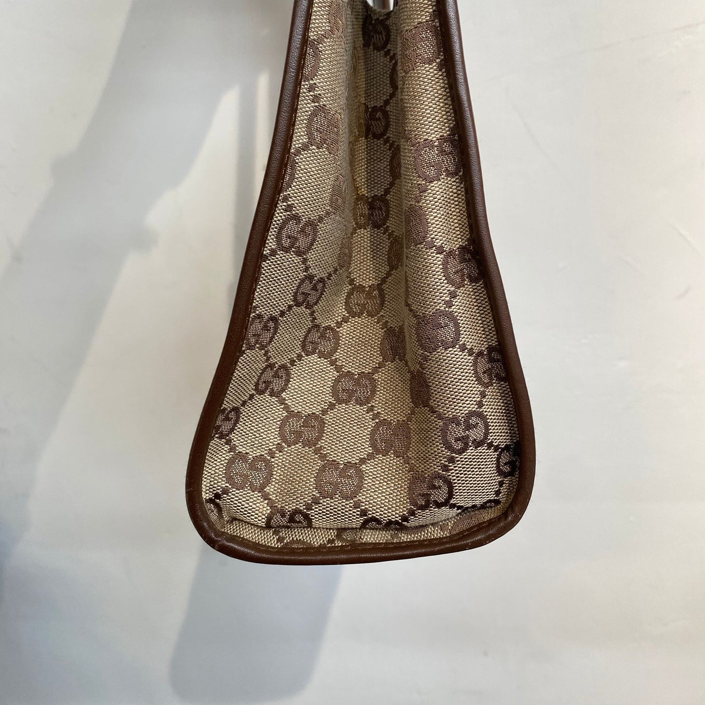 Gucci腋下包
