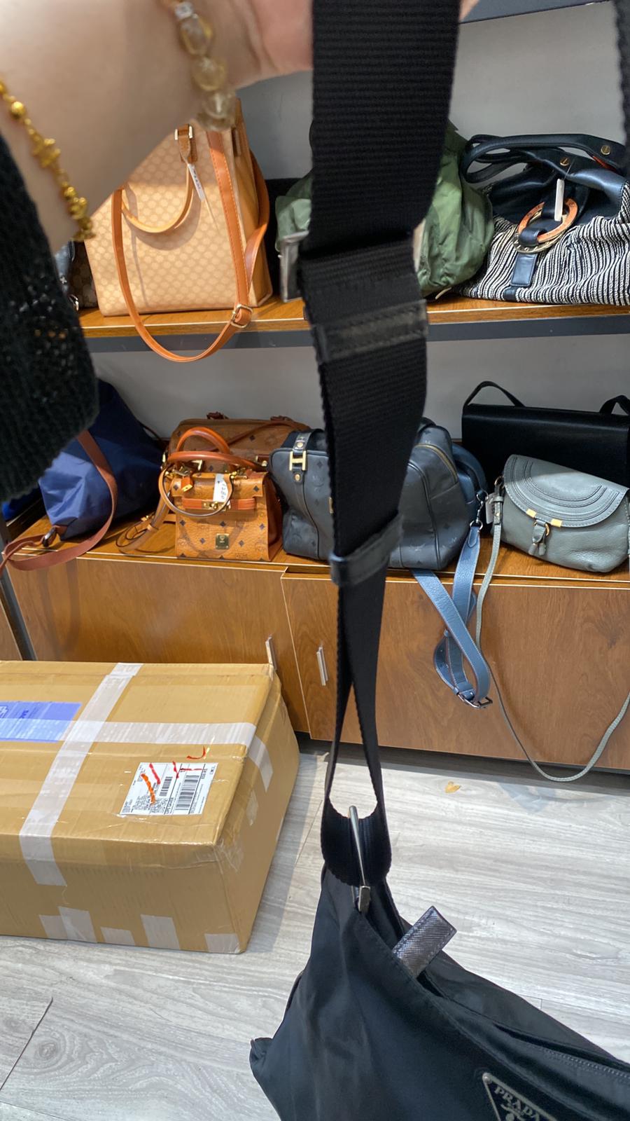 PRADA 斜孭袋