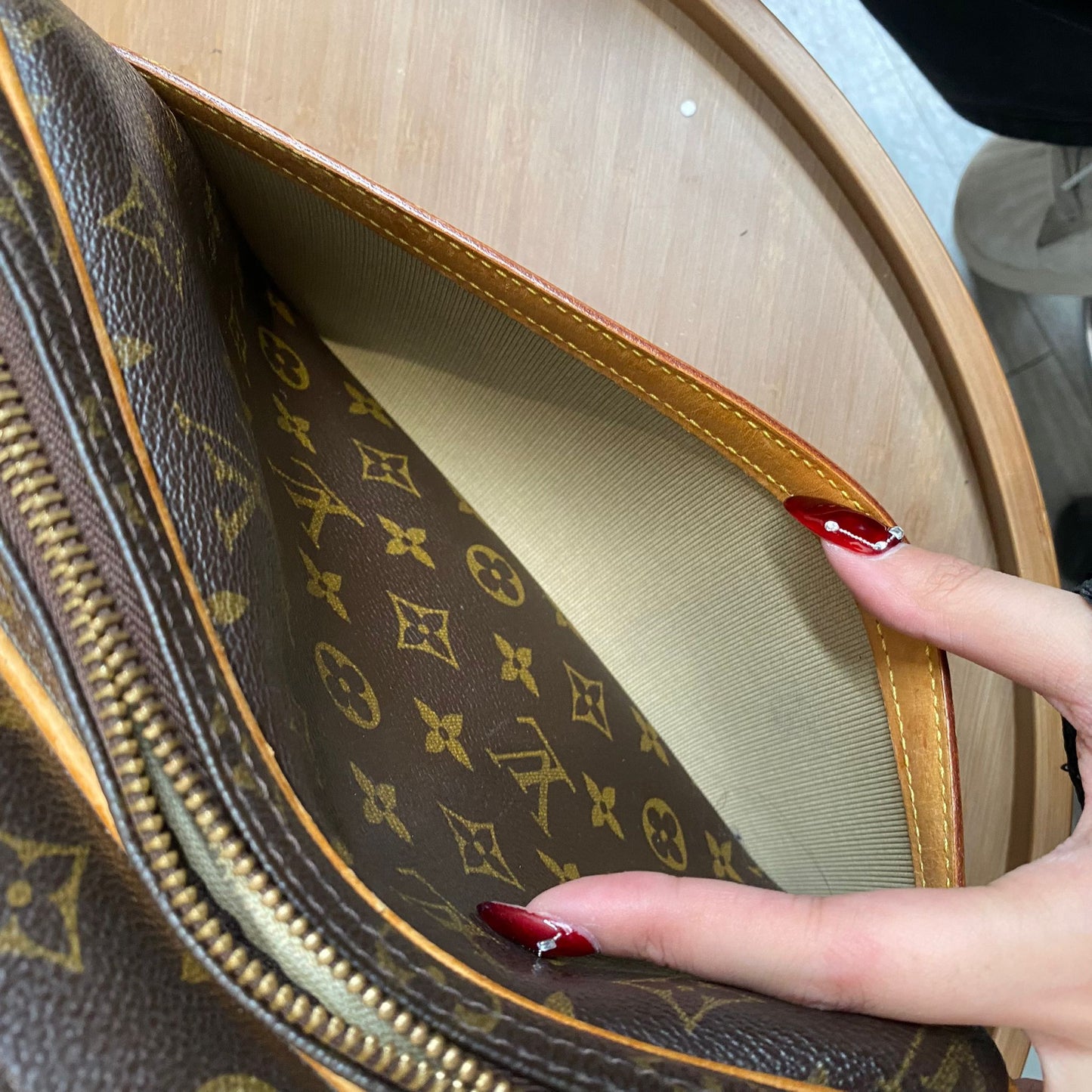 LV 記者袋