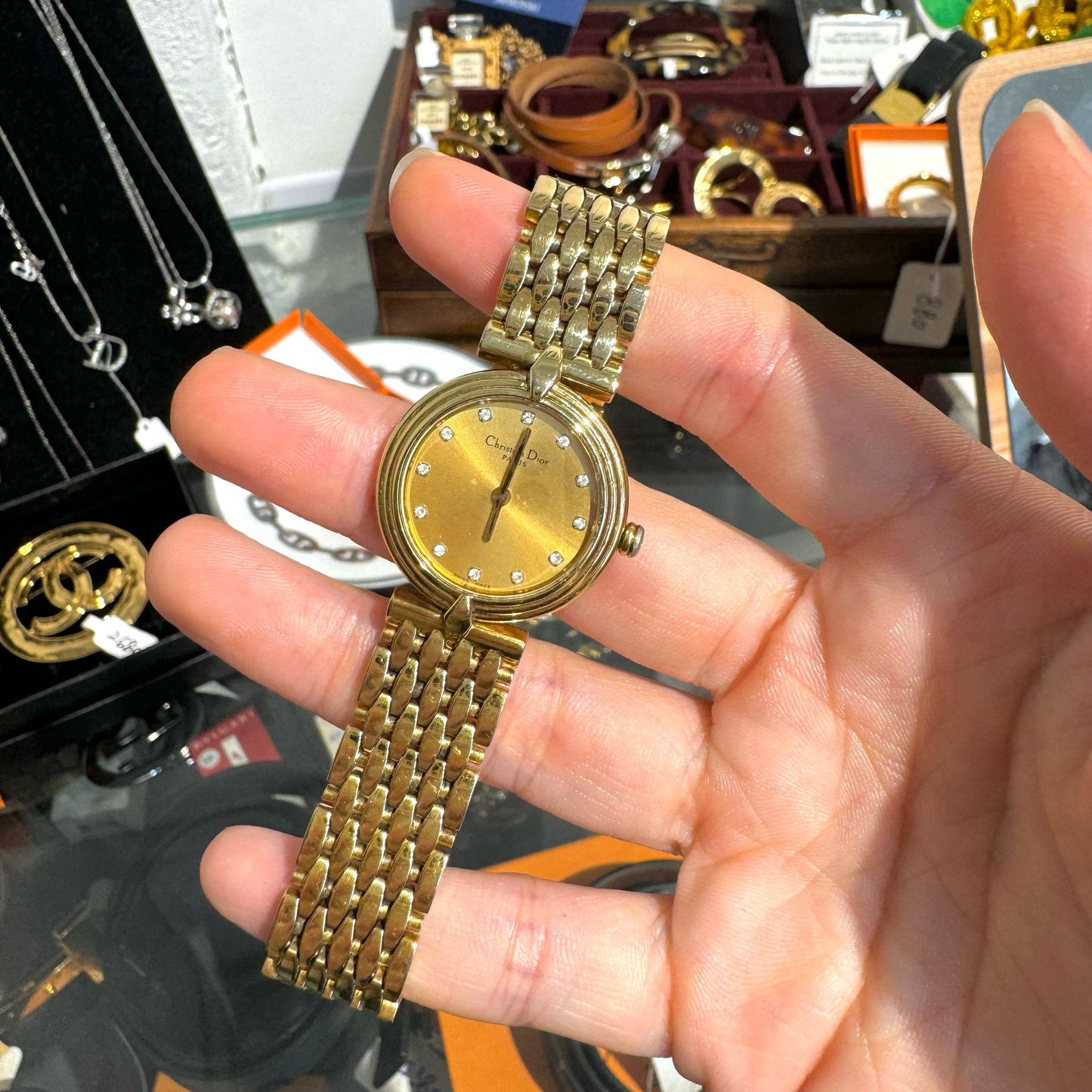 DIOR 金色閃鑽手錶