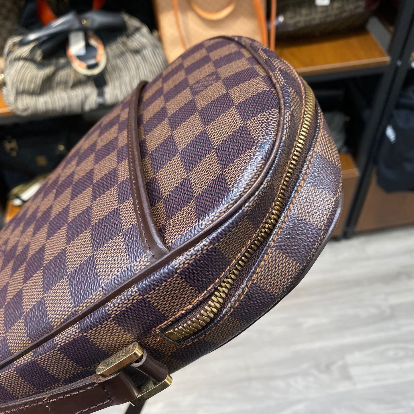 LV 棋盤斜孭袋