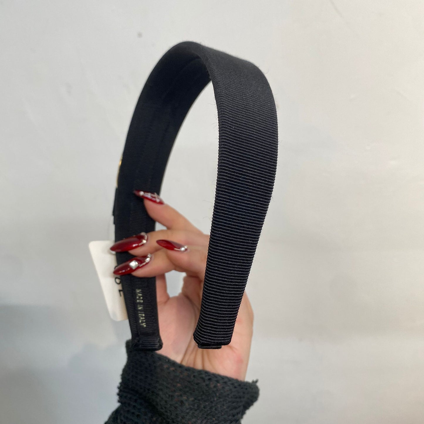 Ferragamo黑金頭箍 有盒
