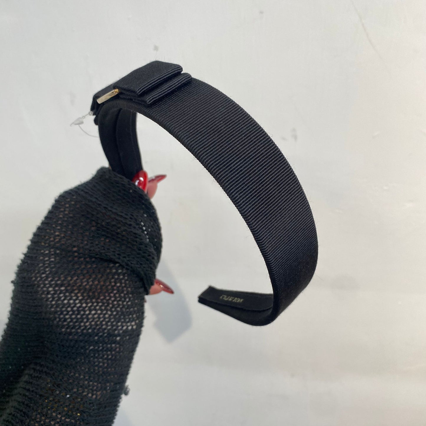 Ferragamo黑金頭箍