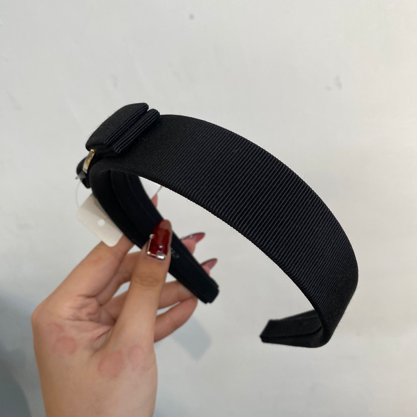 Ferragamo 黑金頭箍