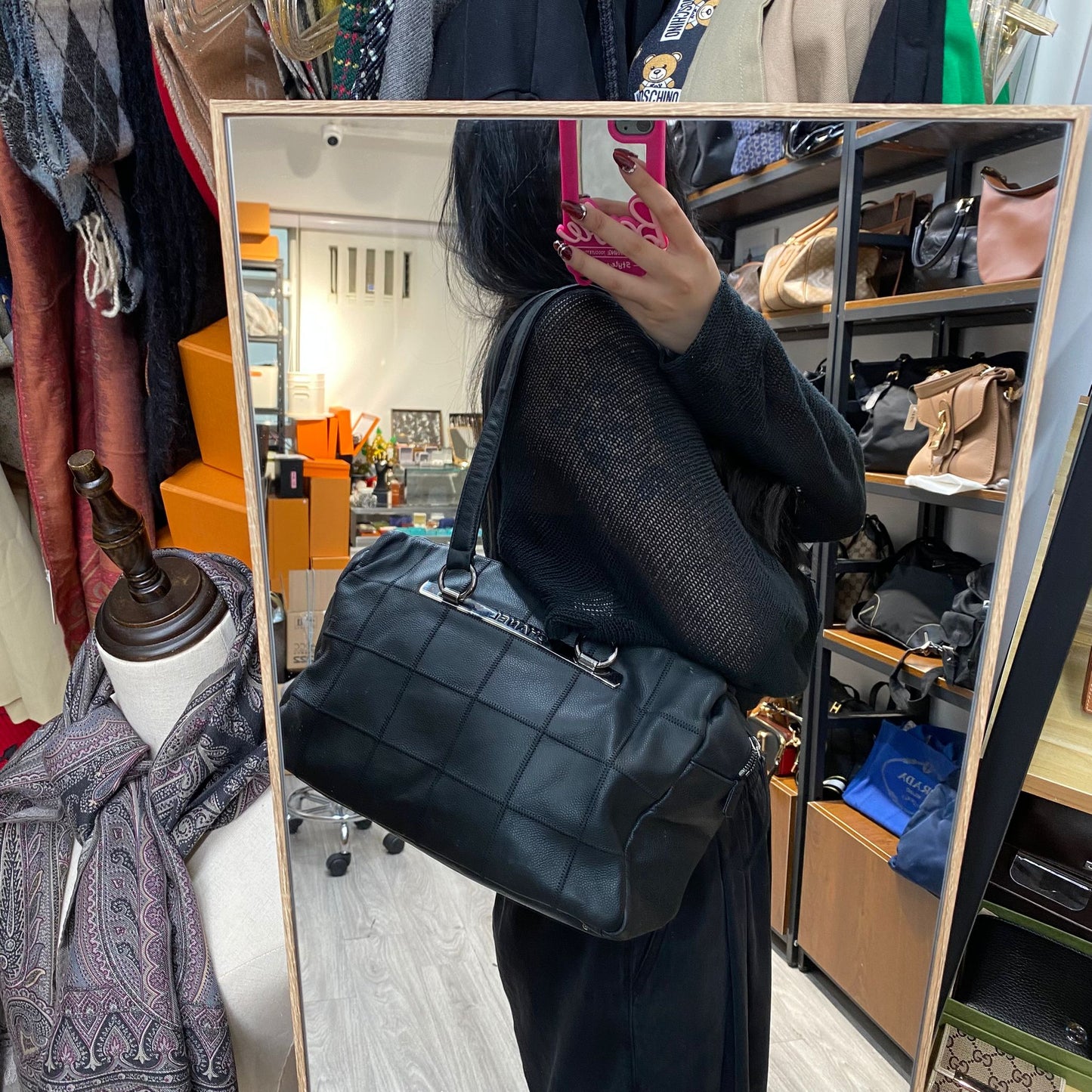 CHANEL 黑色單肩袋