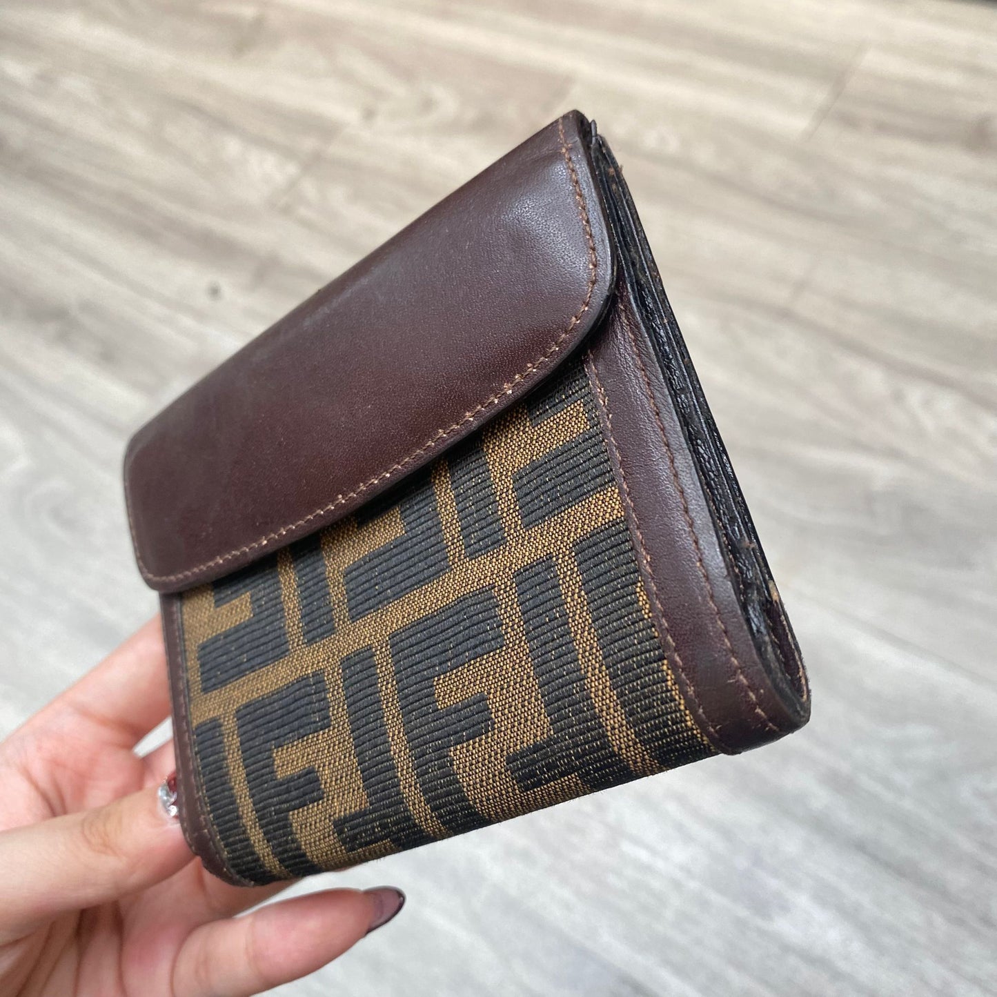 FENDI 短銀包