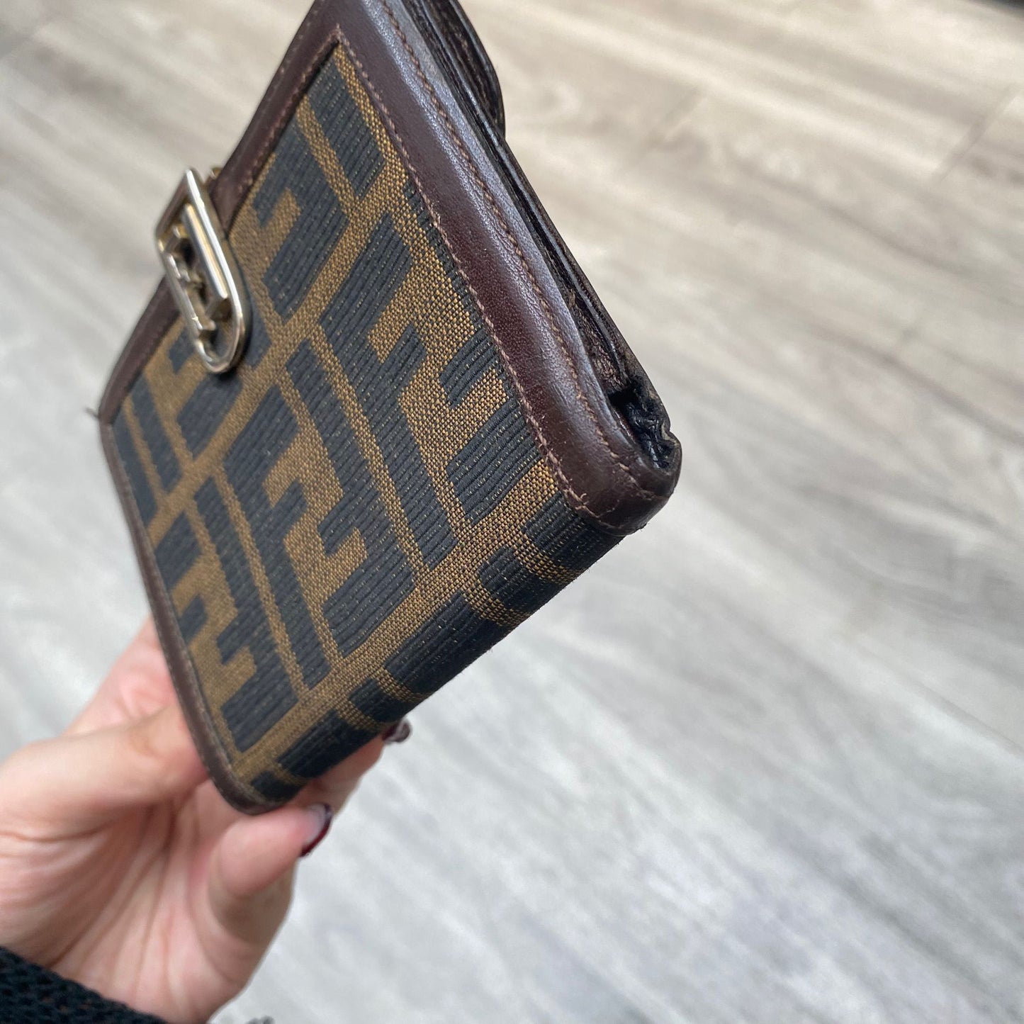 FENDI 短銀包