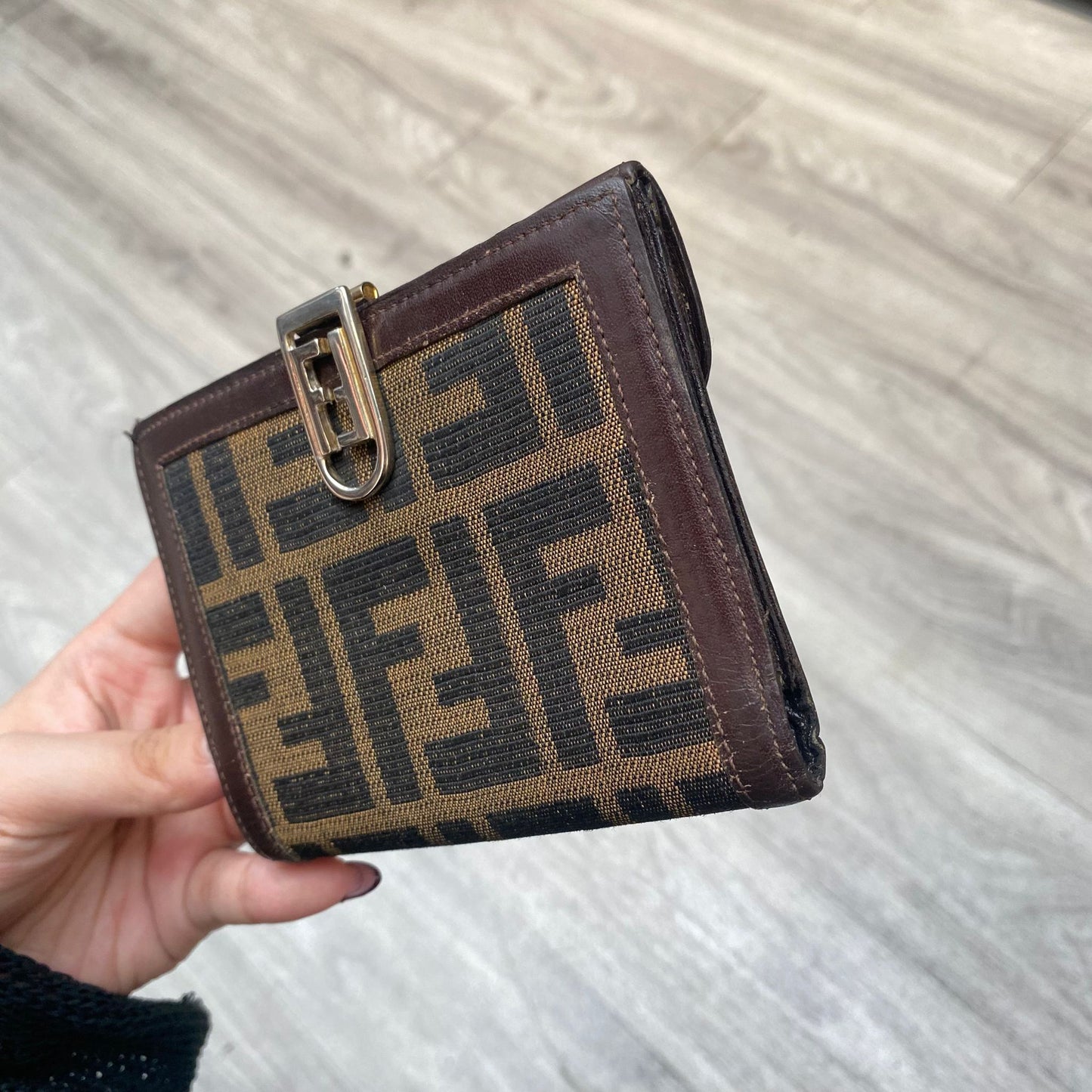 FENDI 短銀包