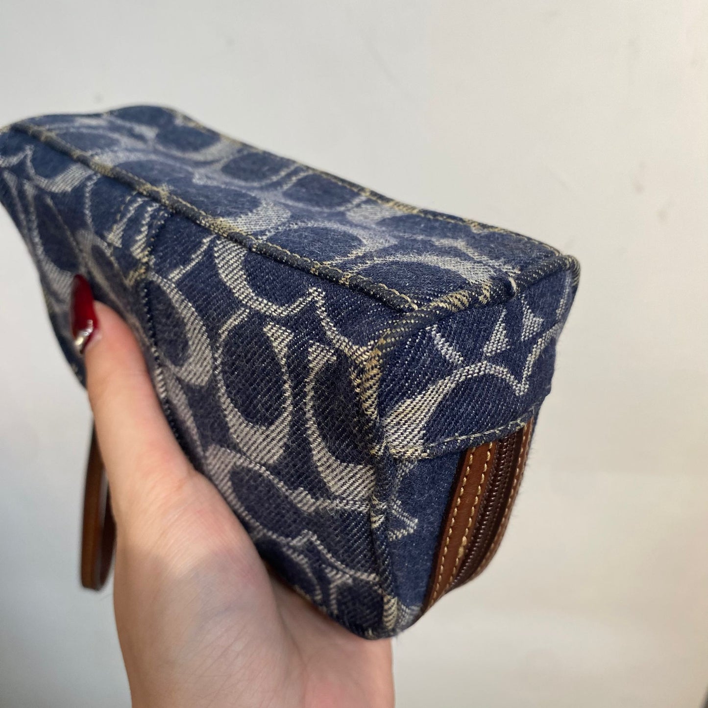 Coach 牛仔化妝袋
