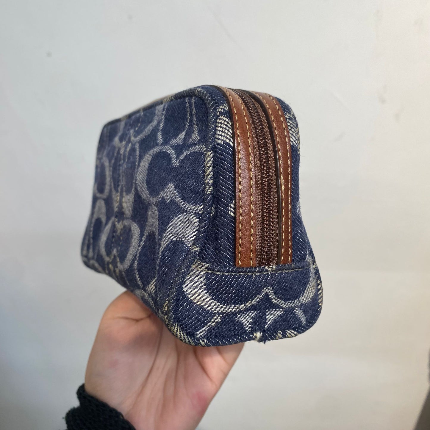 Coach 牛仔化妝袋