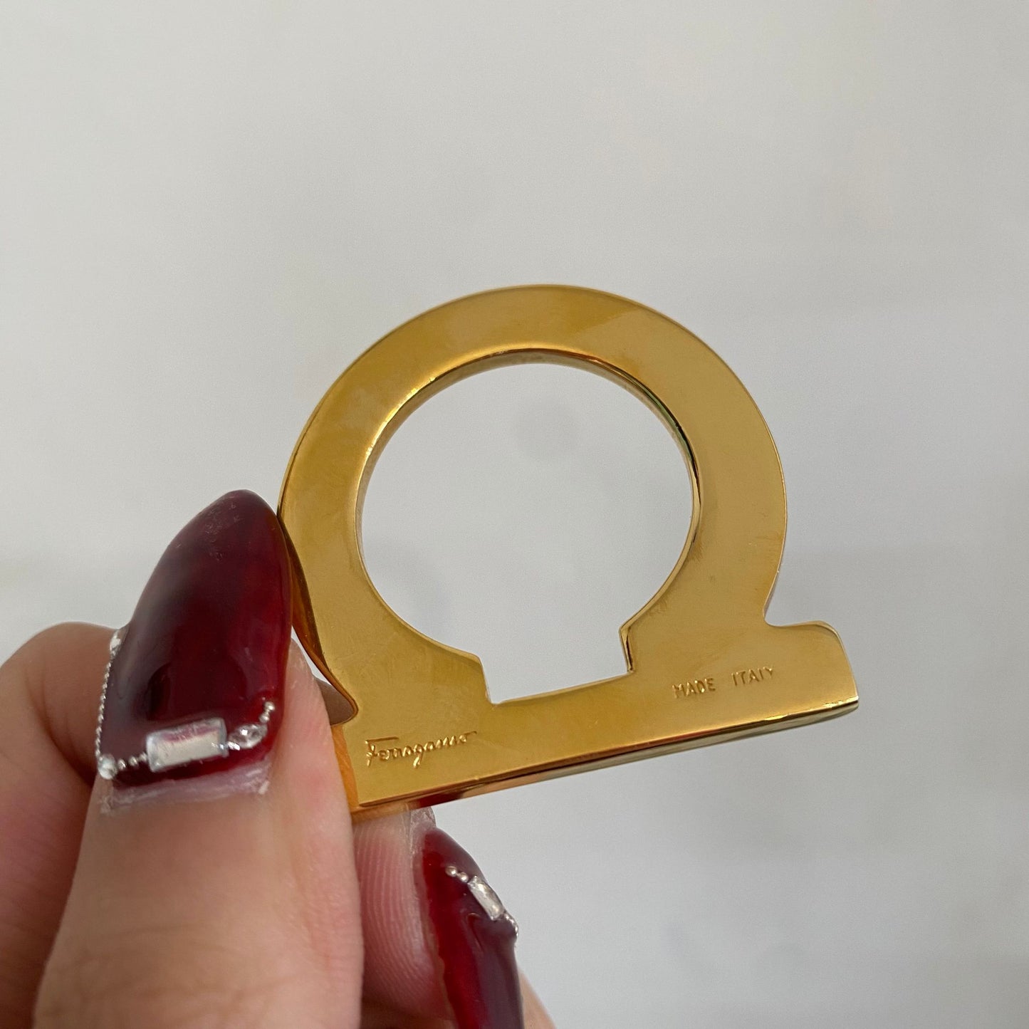 Ferragamo絲巾扣 有盒