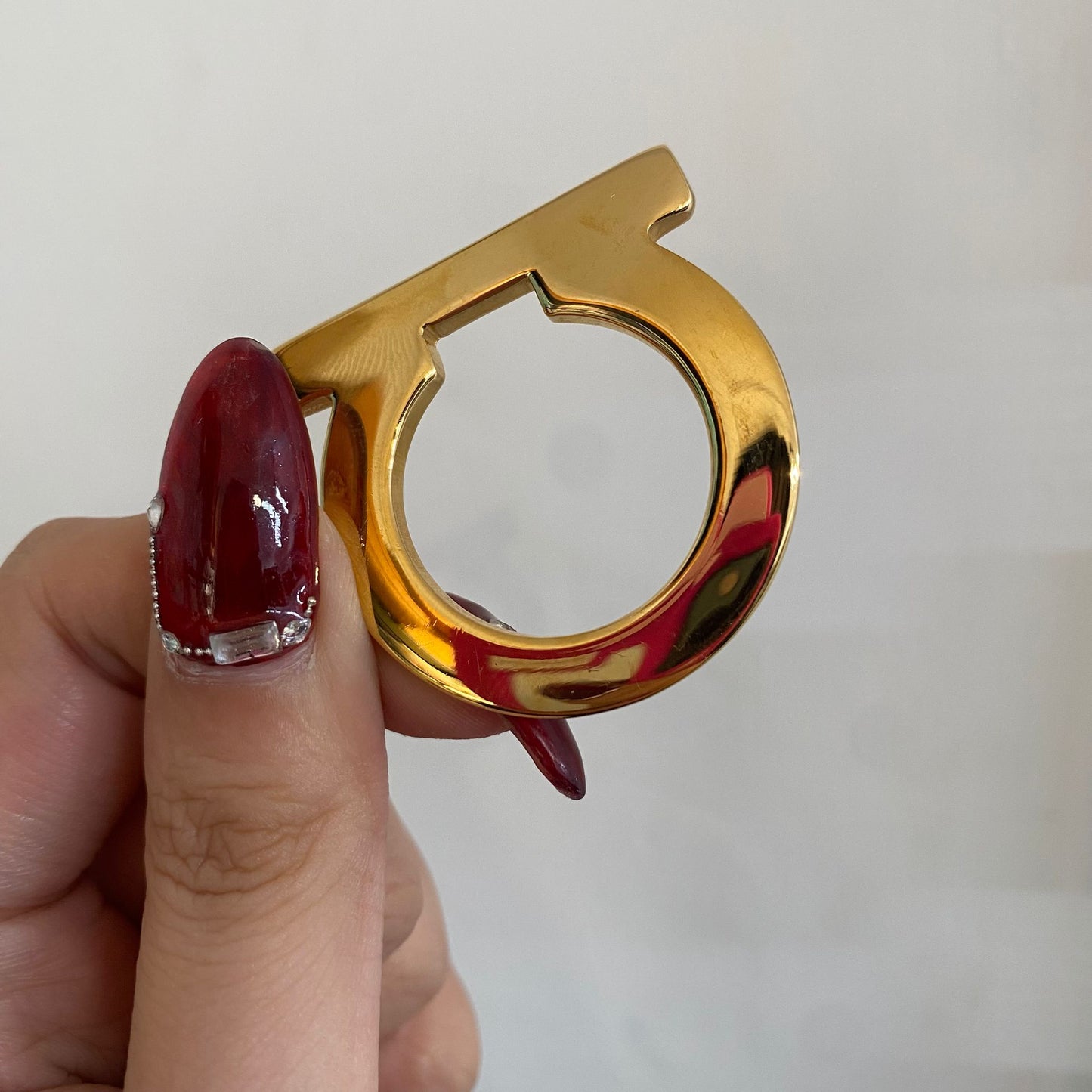 Ferragamo絲巾扣 有盒