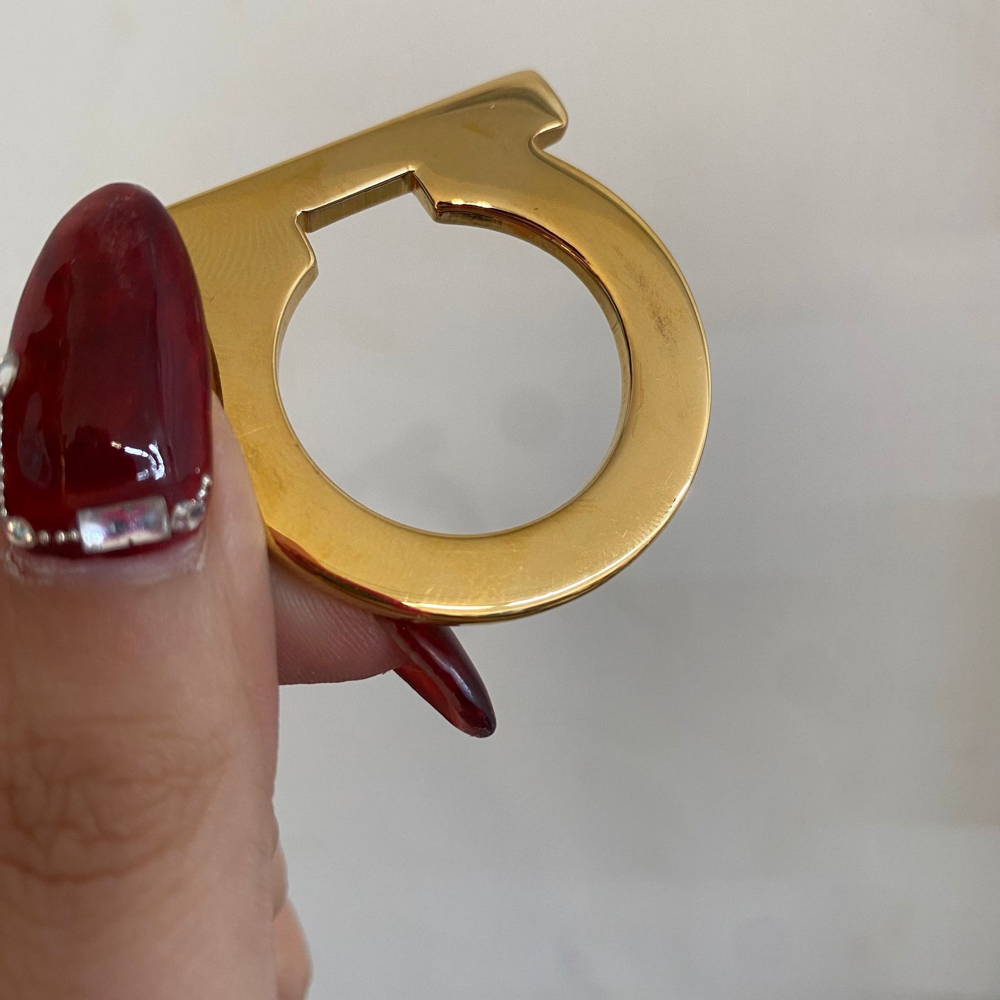 Ferragamo絲巾扣 有盒
