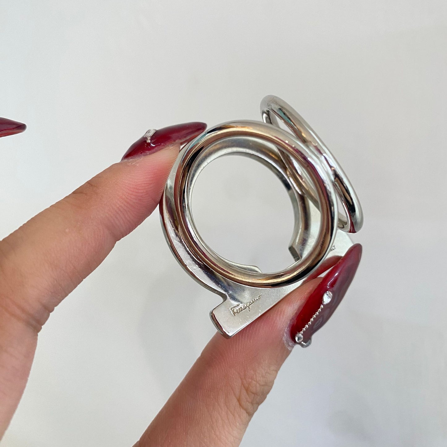 Ferragamo絲巾扣 有盒