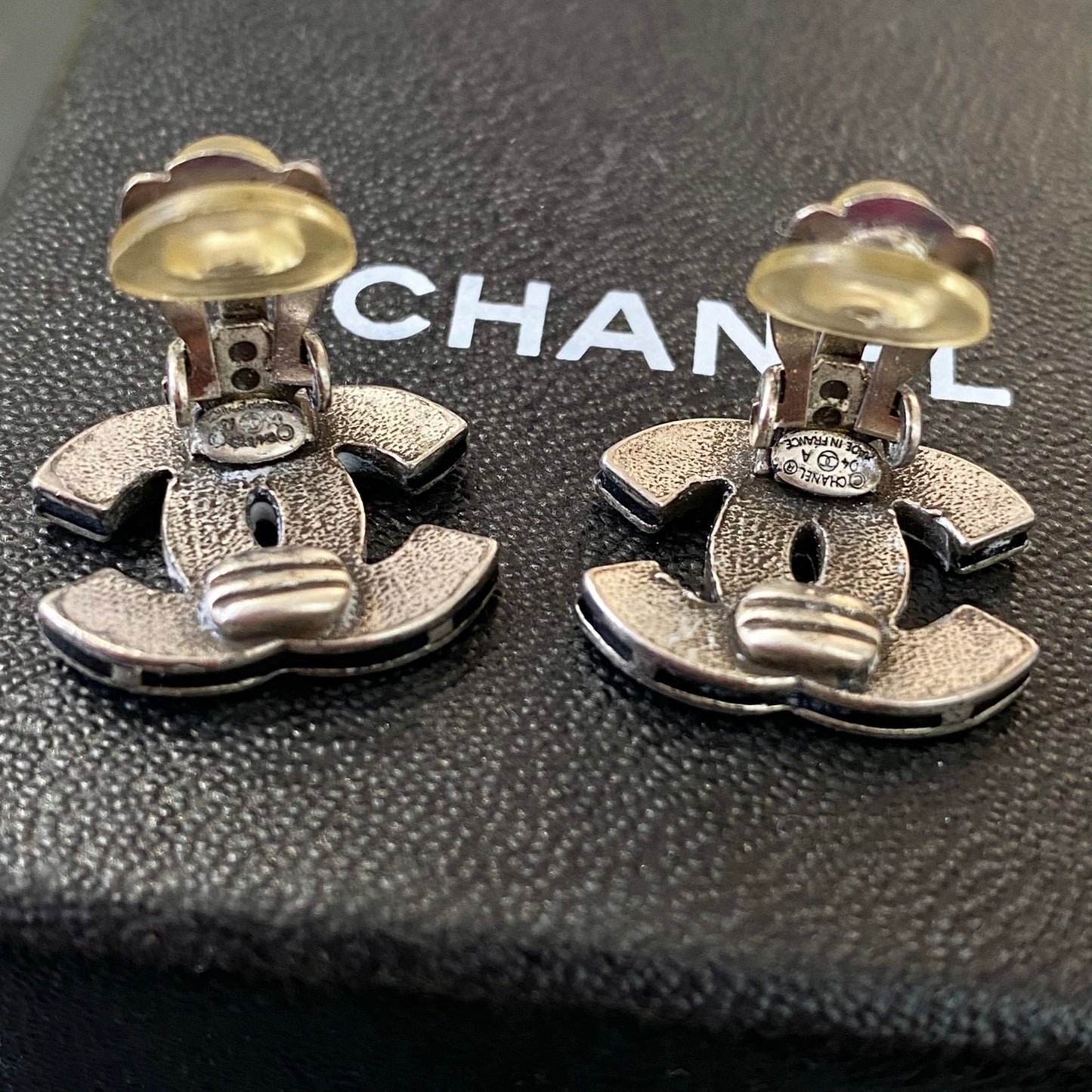 CHANEL 耳夾 有盒 有刻印