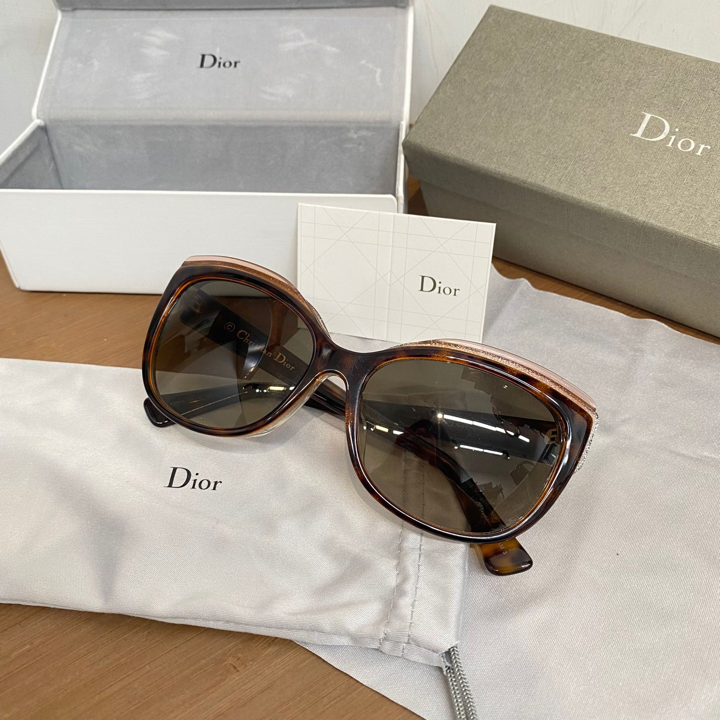 DIOR太陽眼鏡