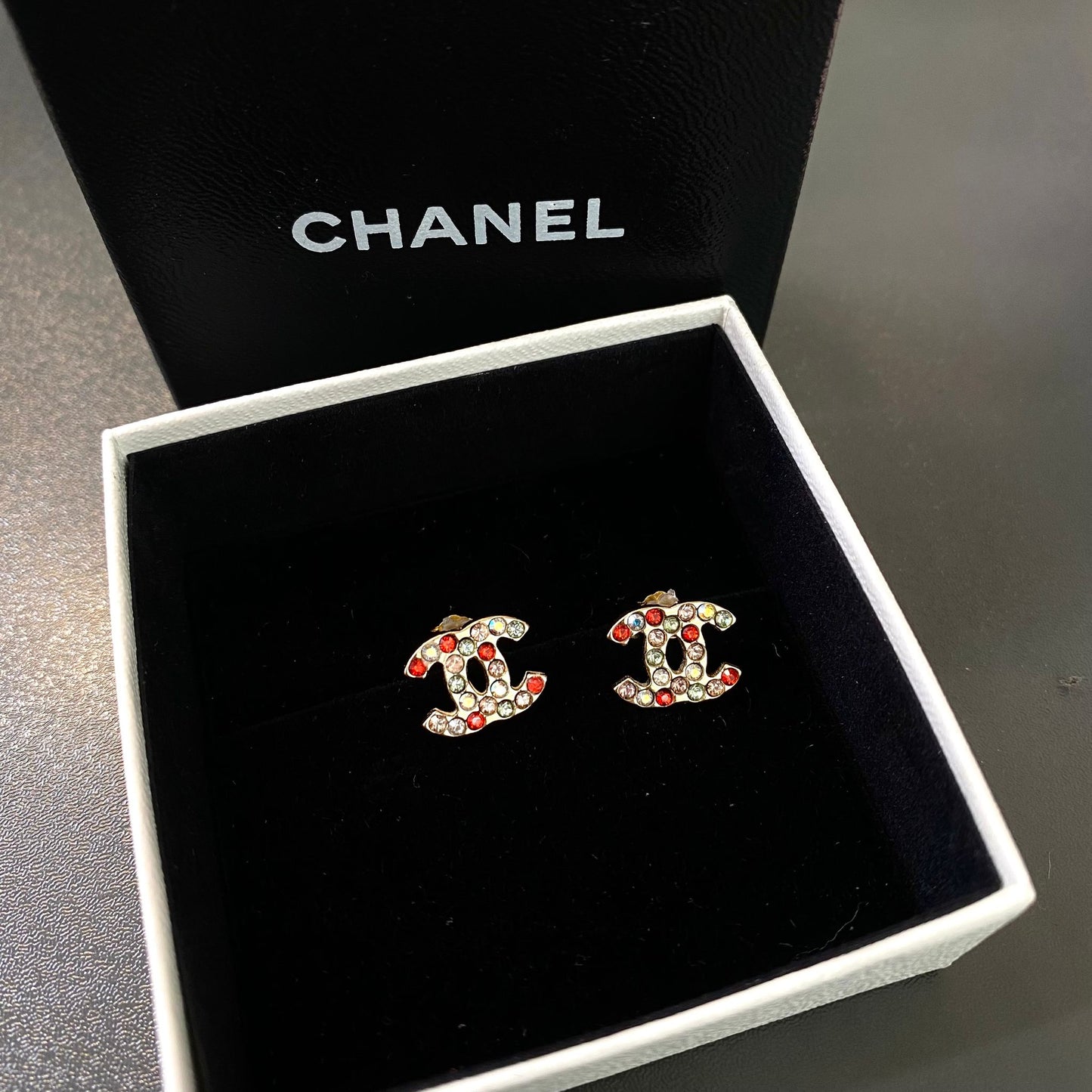 Chanel彩鑽耳針耳環 有盒
