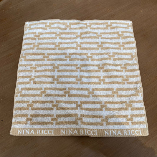 Nina Ricci 方巾