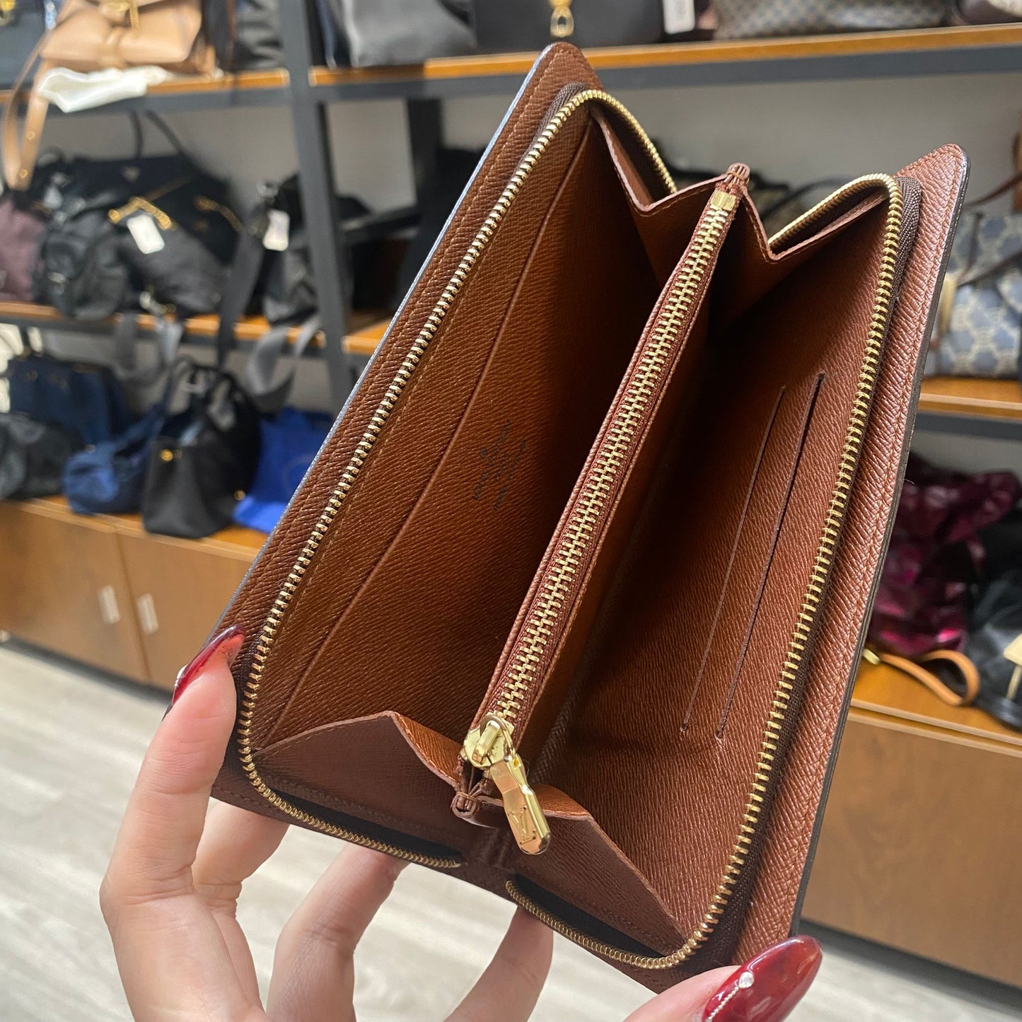 LV長銀包 有盒