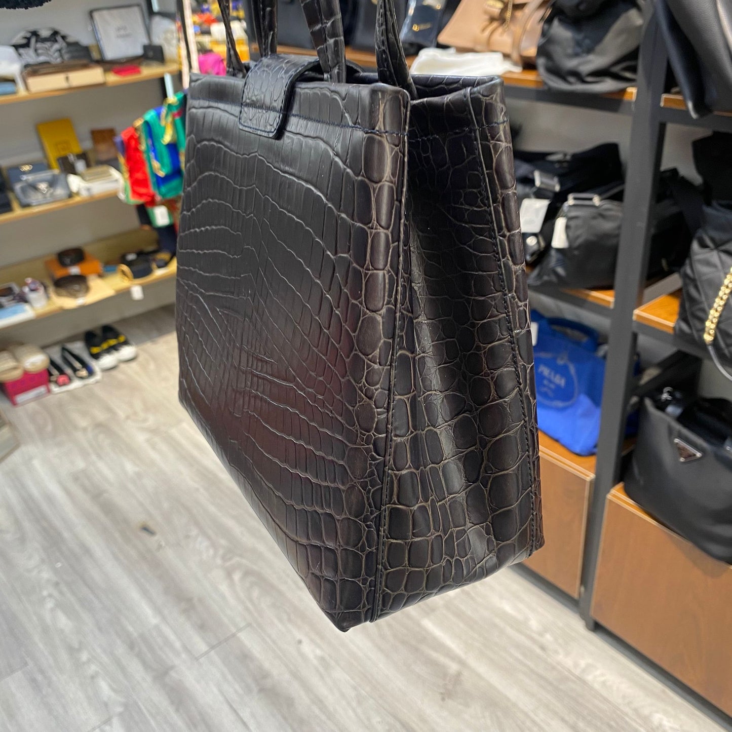 Ferragamo 鱷魚皮壓紋袋