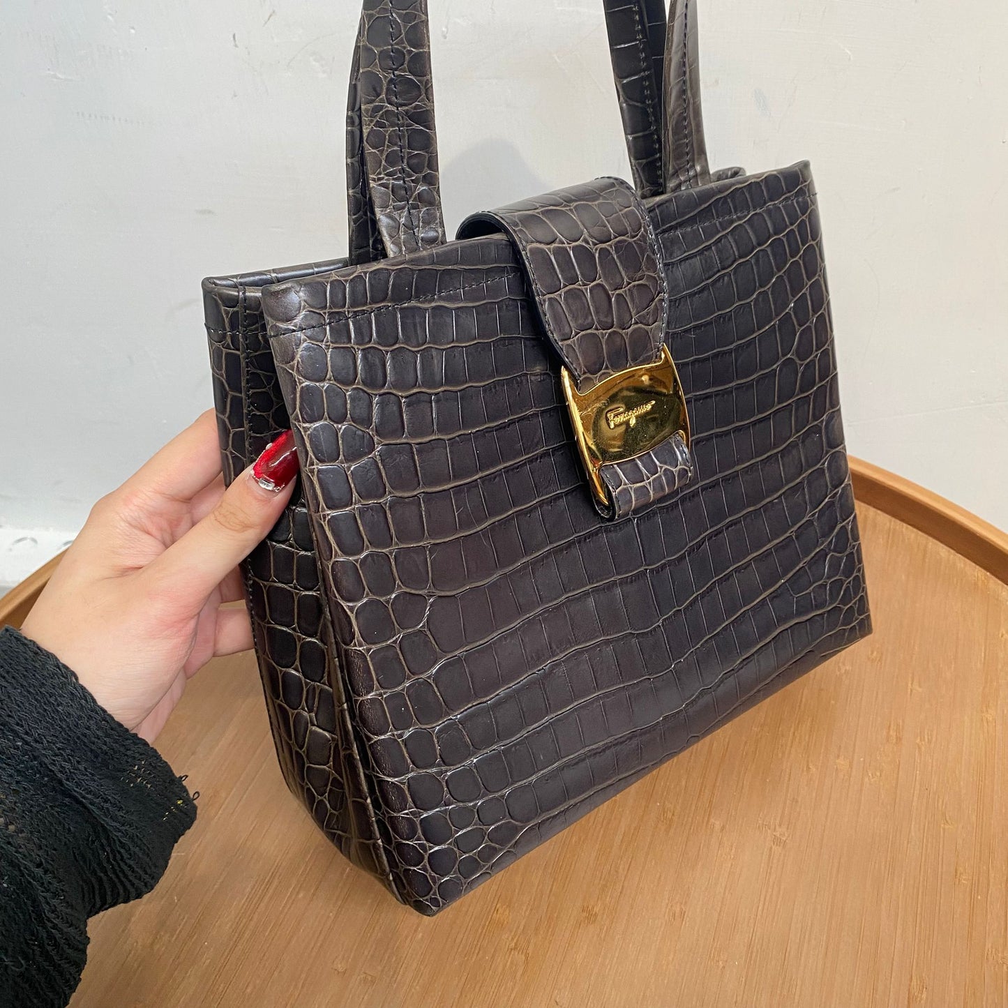 Ferragamo 鱷魚皮壓紋袋