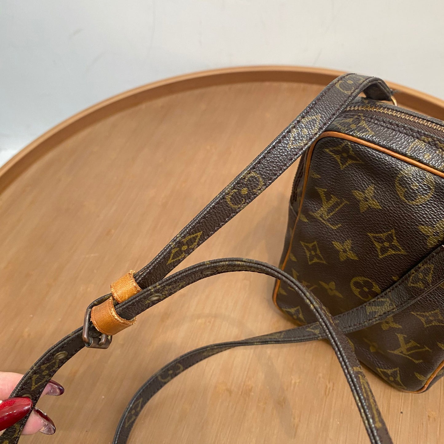 LV Amazon 細日字袋 M45236