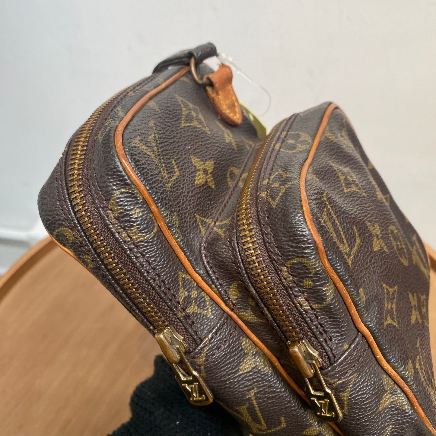 LV Amazon 細日字袋 M45236