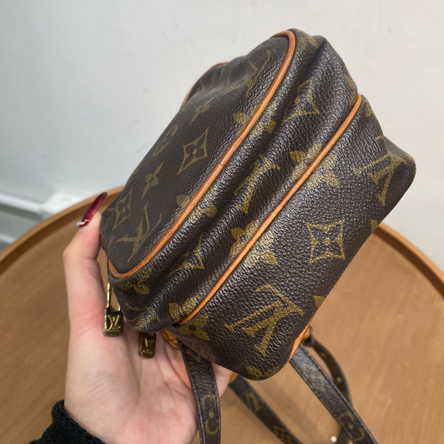 LV Amazon 細日字袋 M45236