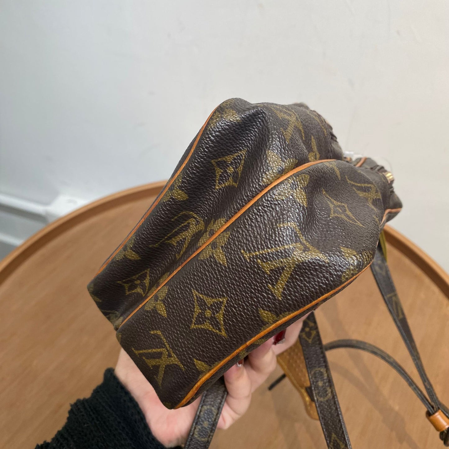 LV Amazon 細日字袋 M45236