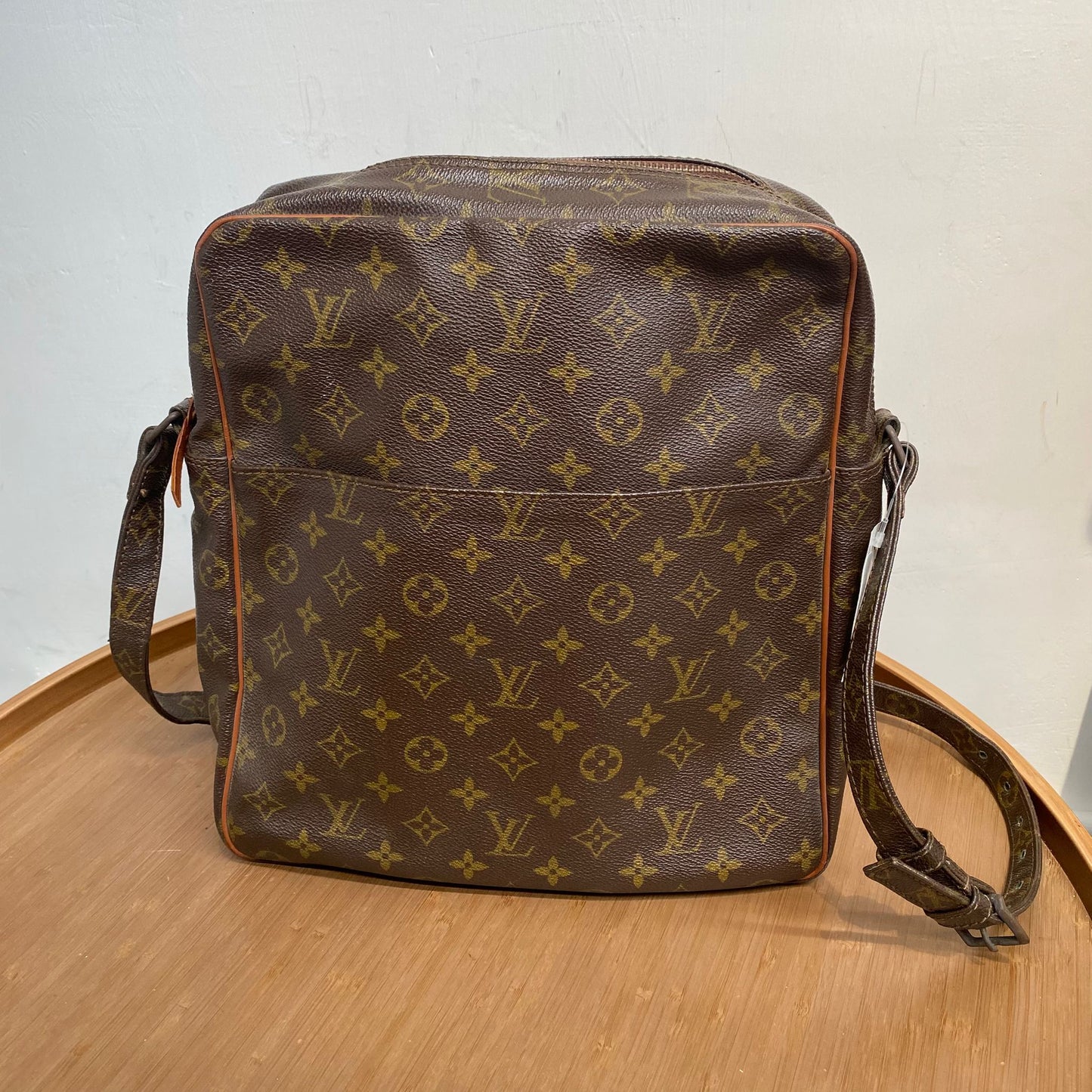 LV 老花斜孭袋