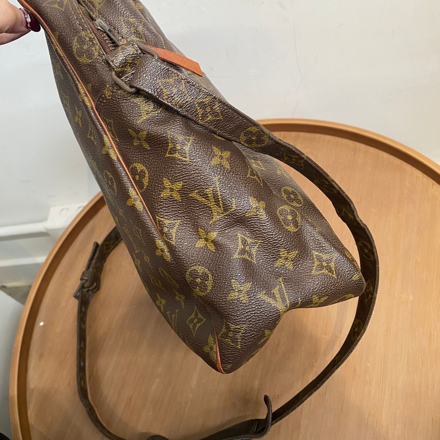 LV 老花斜孭袋