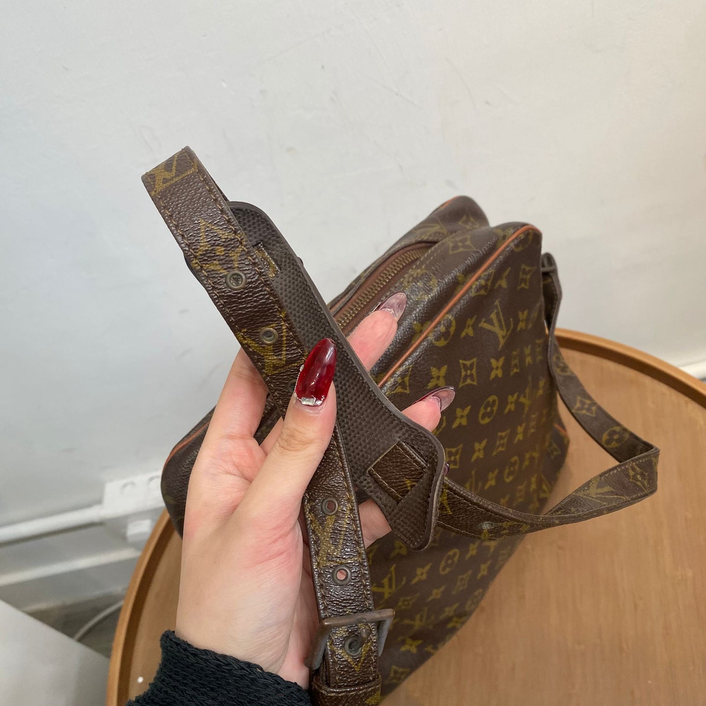 LV 老花斜孭袋