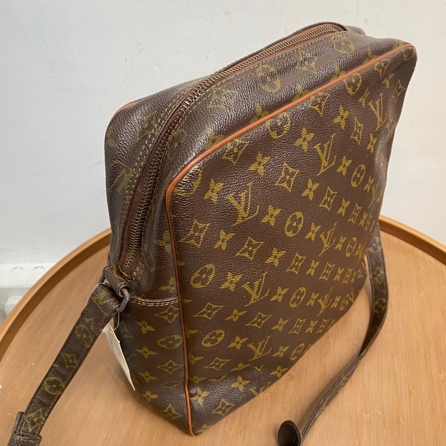 LV 老花斜孭袋
