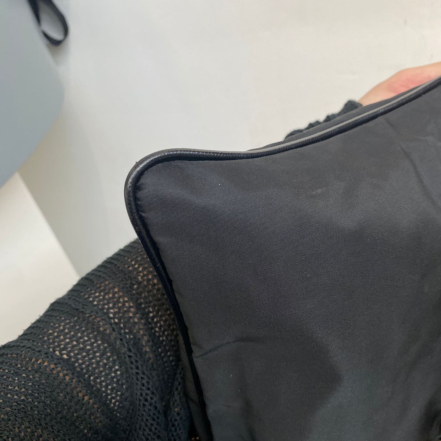 PRADA 黑色斜孭袋
