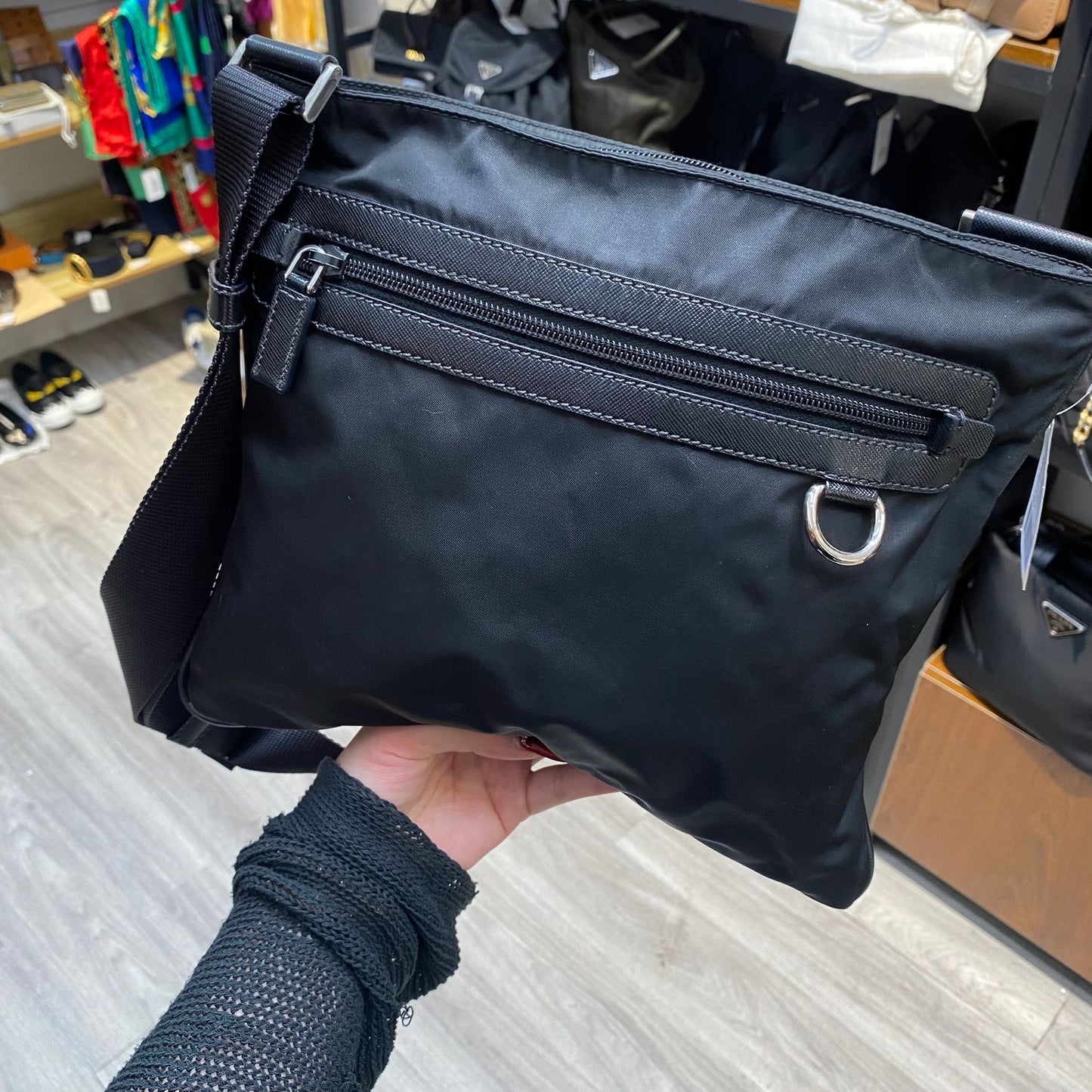 PRADA 黑色斜孭袋